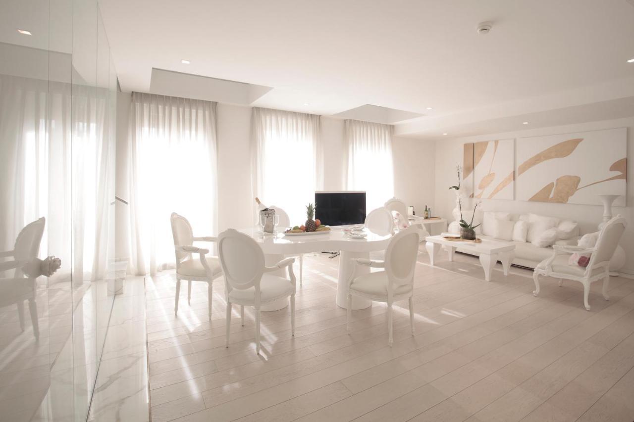 Duplex Suite - free spa access,1007273854:JPEG