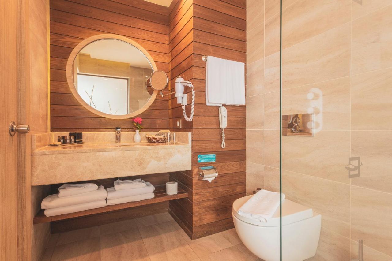 Standard Double or Twin Room with Sea View,1382418323:JPEG