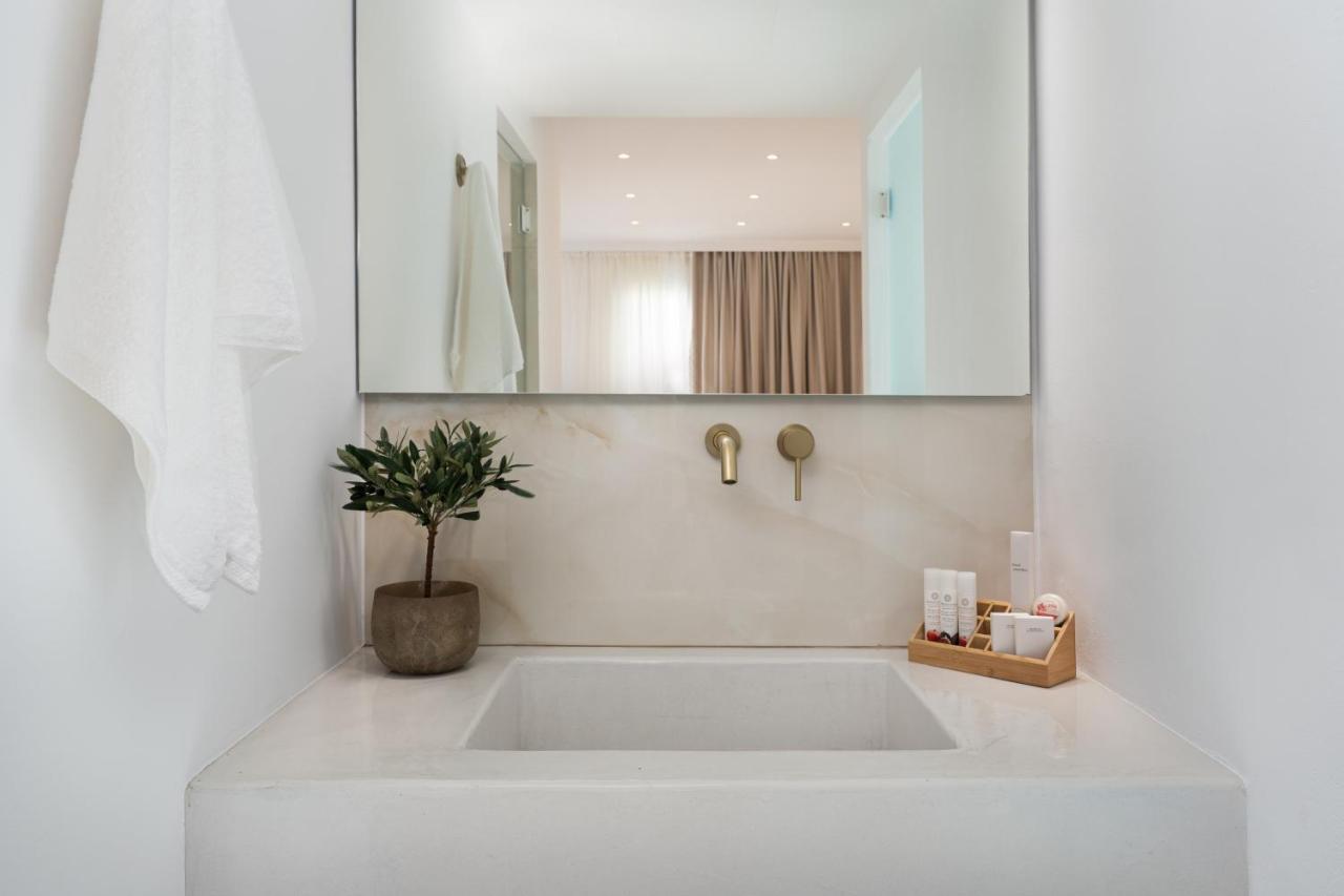 Suite with Sea View, Private Jacuzzi & Steam Room - A3,1290797314:JPEG