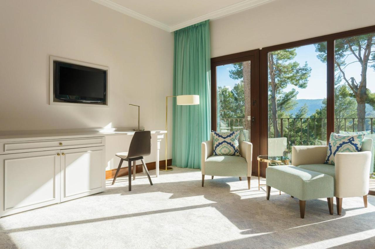 Classic Terrace Queen Room with Balcony and Garden View,1352588914:JPEG