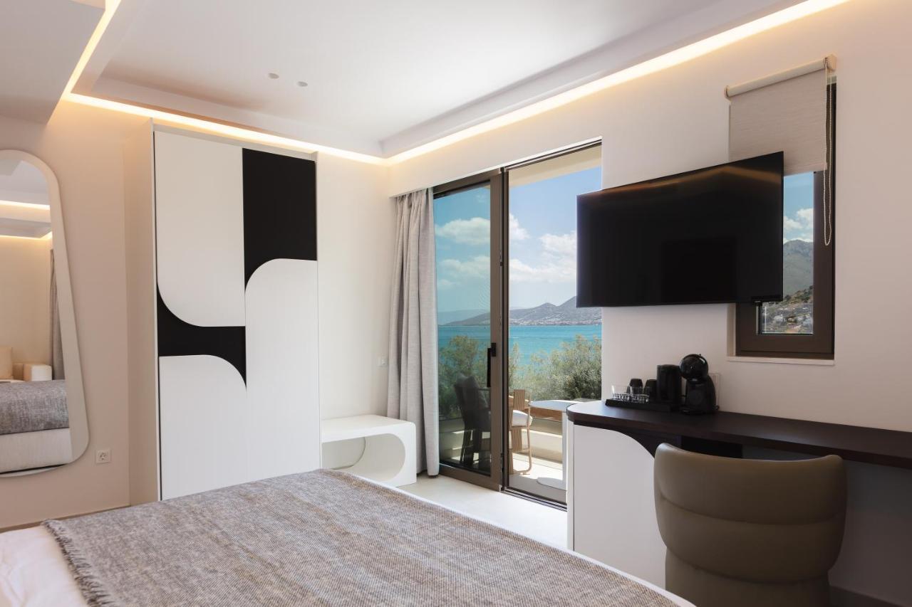 Deluxe Double Room Side Sea View