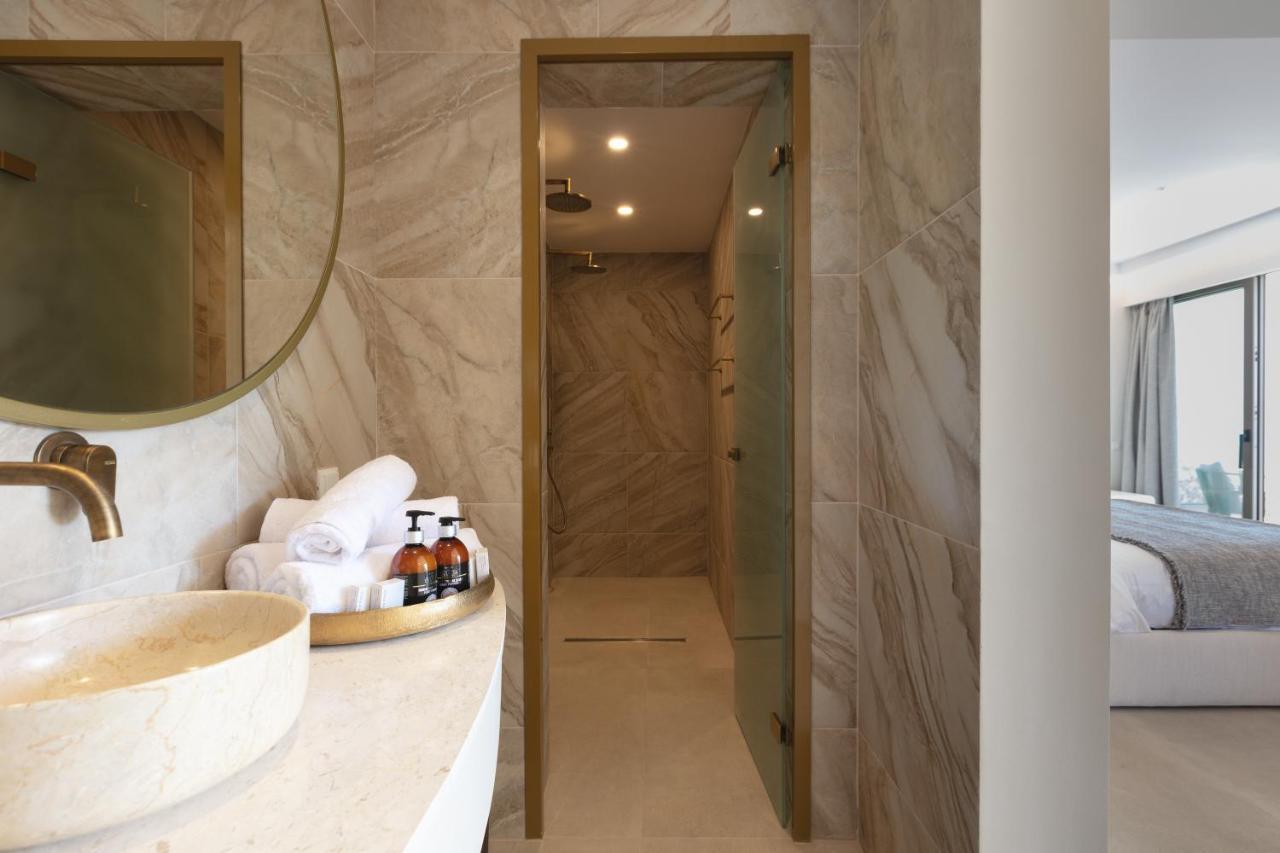 Deluxe Double Room Side Sea View