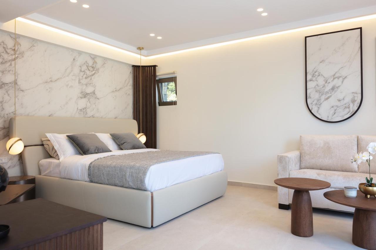 Deluxe Suite Land View Outdoor Jacuzzi