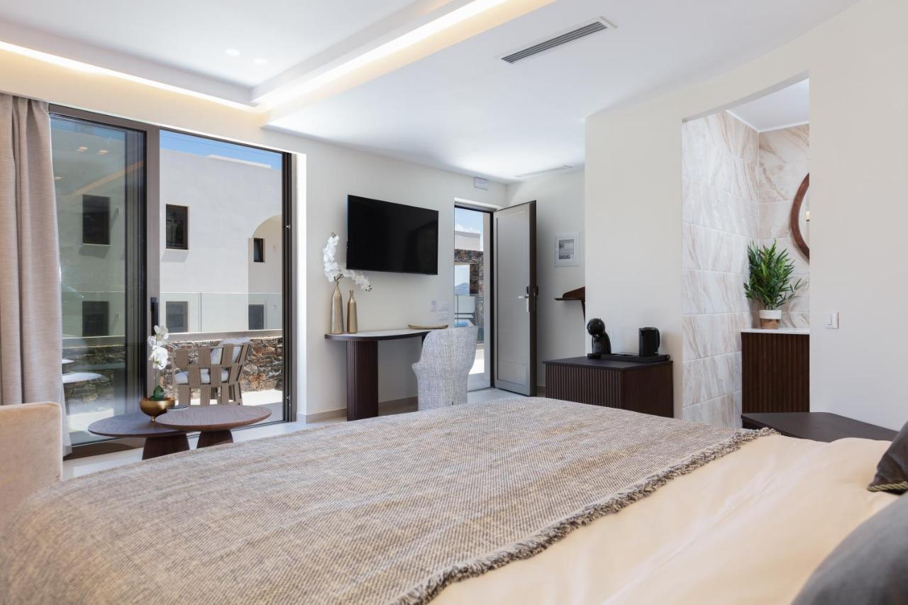 Deluxe Suite Land View Outdoor Jacuzzi