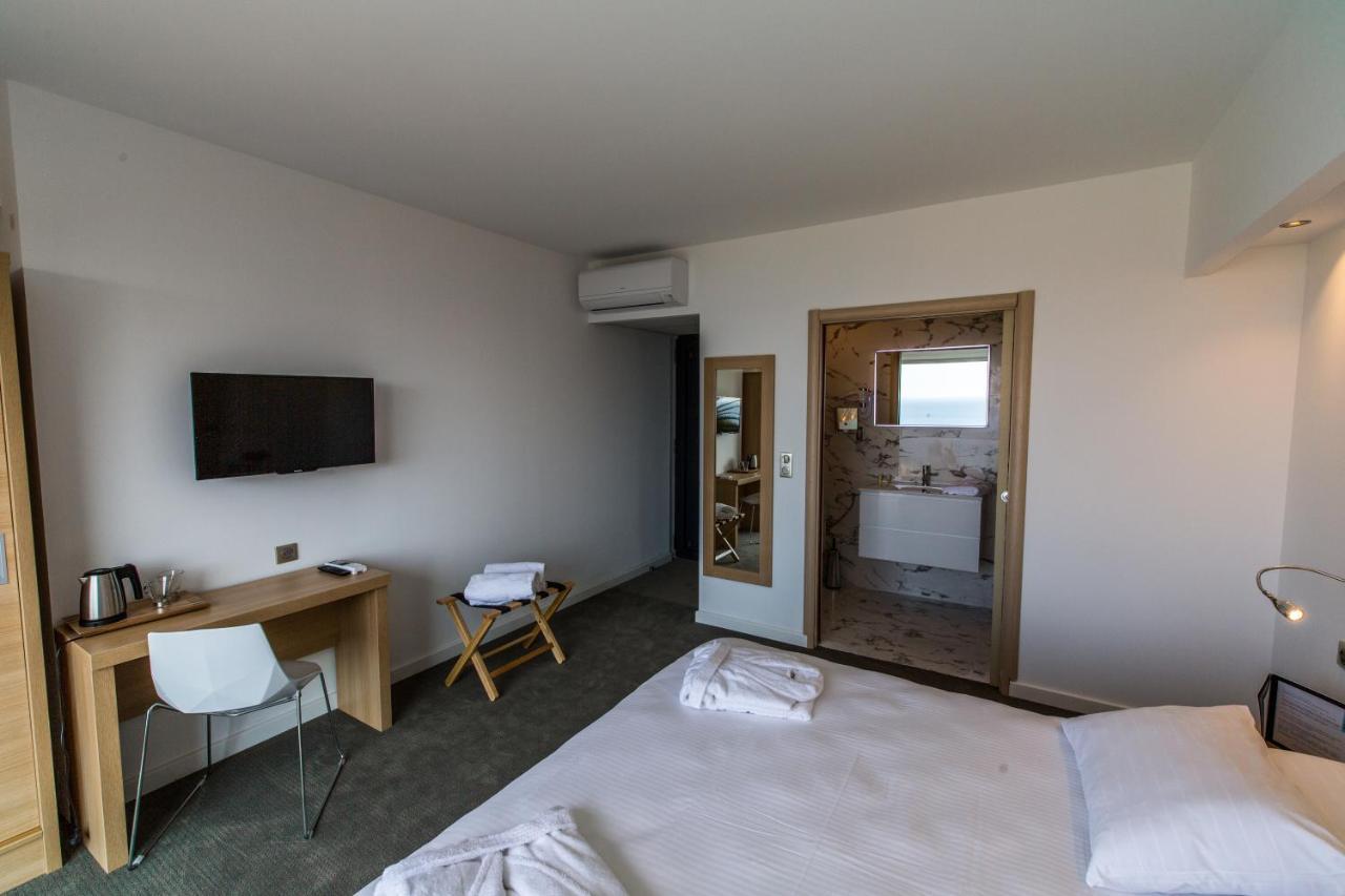 Superior Double or Twin Room with Sea View,1487592604:JPEG