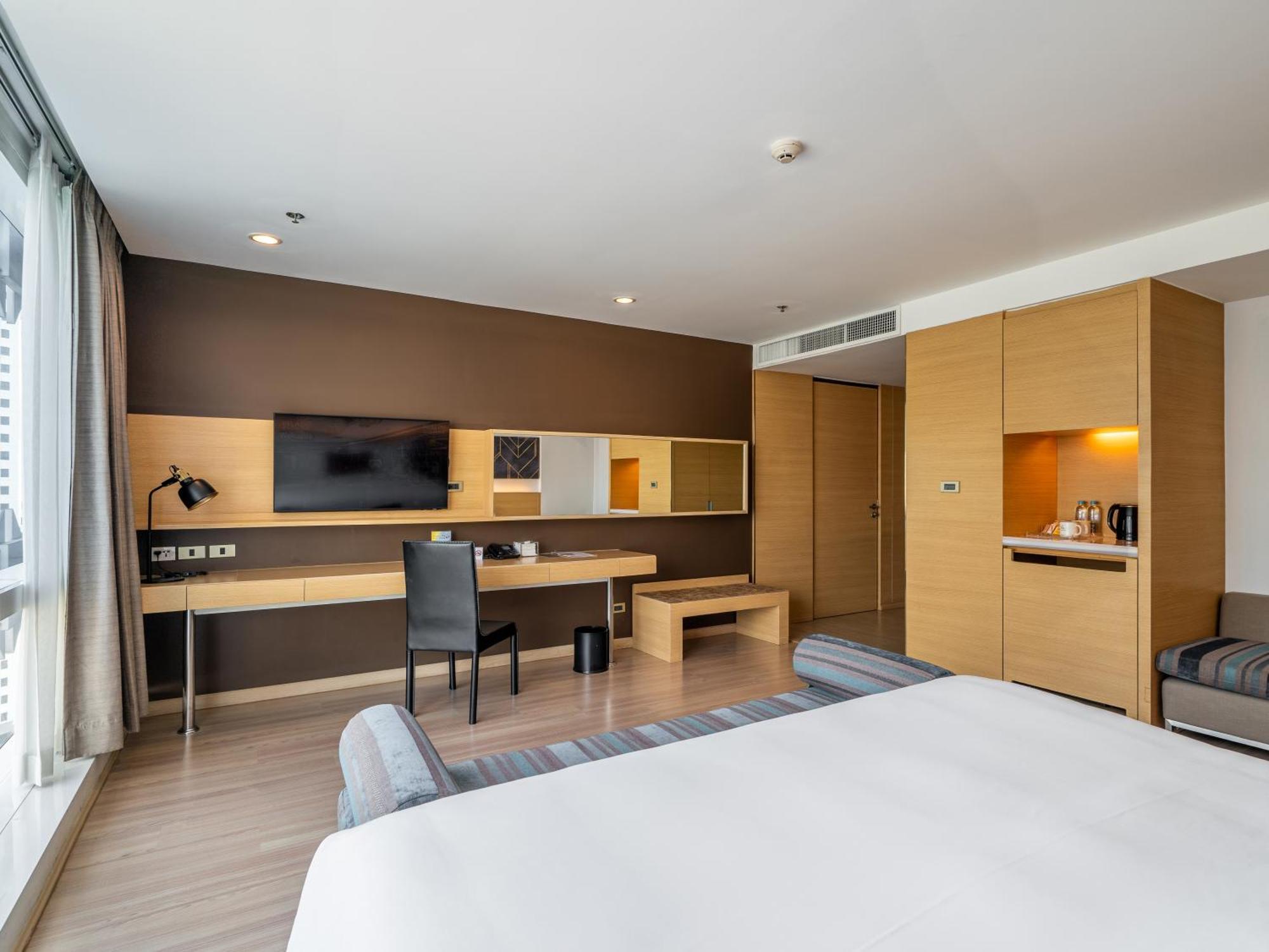 Deluxe Corner Double Room