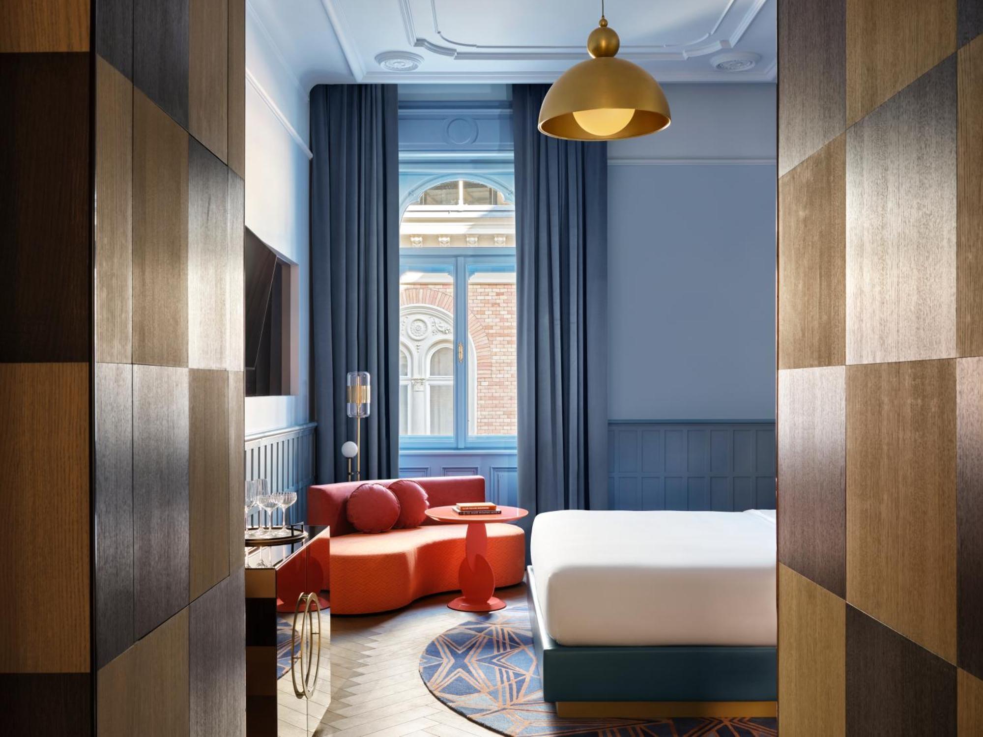 Chambre Lit King-Size de Luxe - Vue sur Rue
