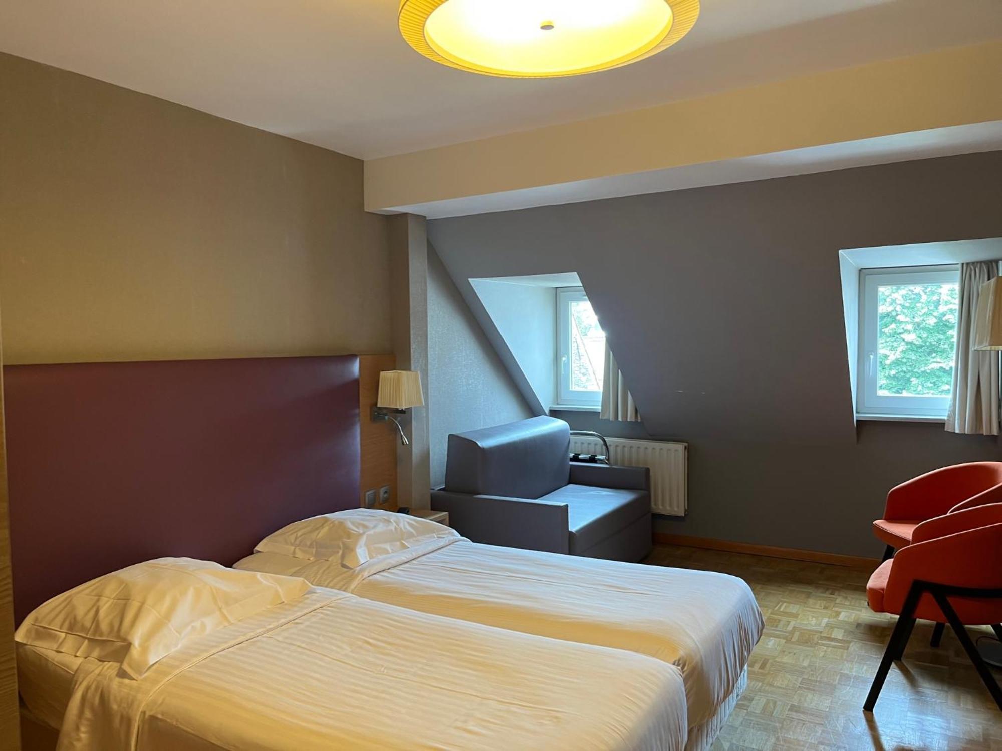 Twin Room,1253363830:JPEG