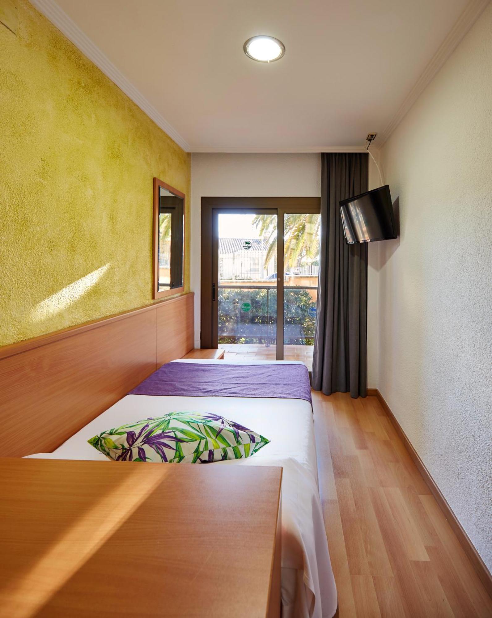 Single Room,1559625571:JPEG