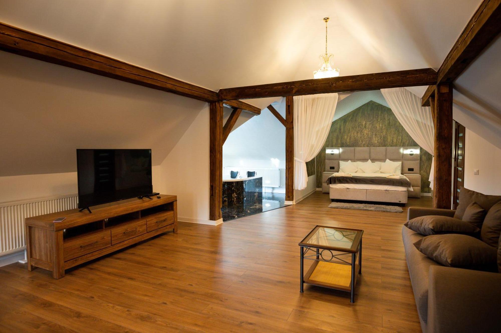 Chambre Lit King-Size avec Baignoire Spa