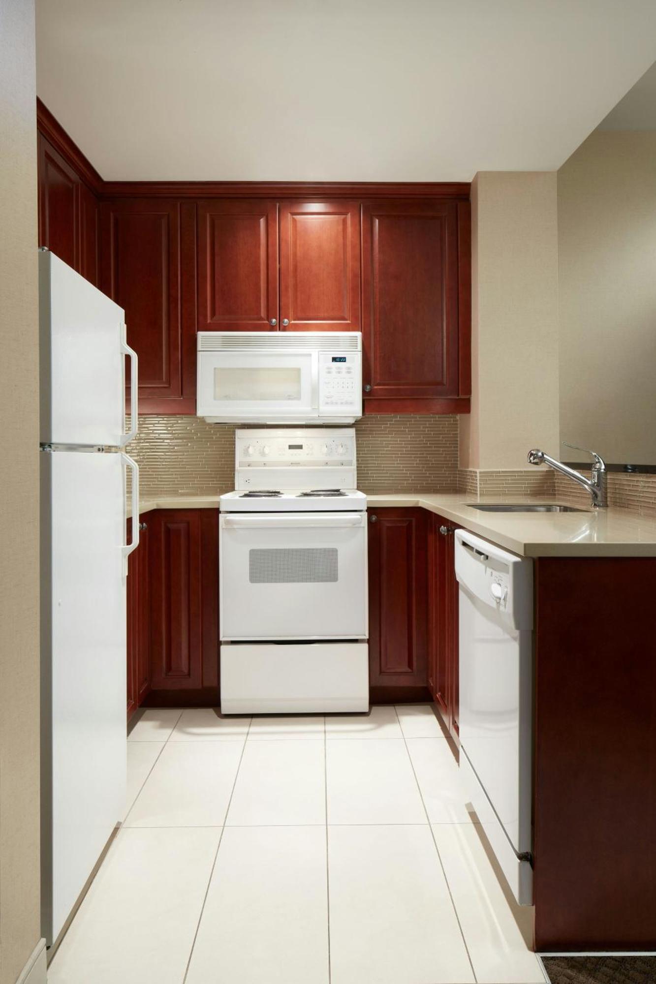 2 Bedroom Suite, 2 Bedroom Suite, Fireplace,1655272939:JPEG