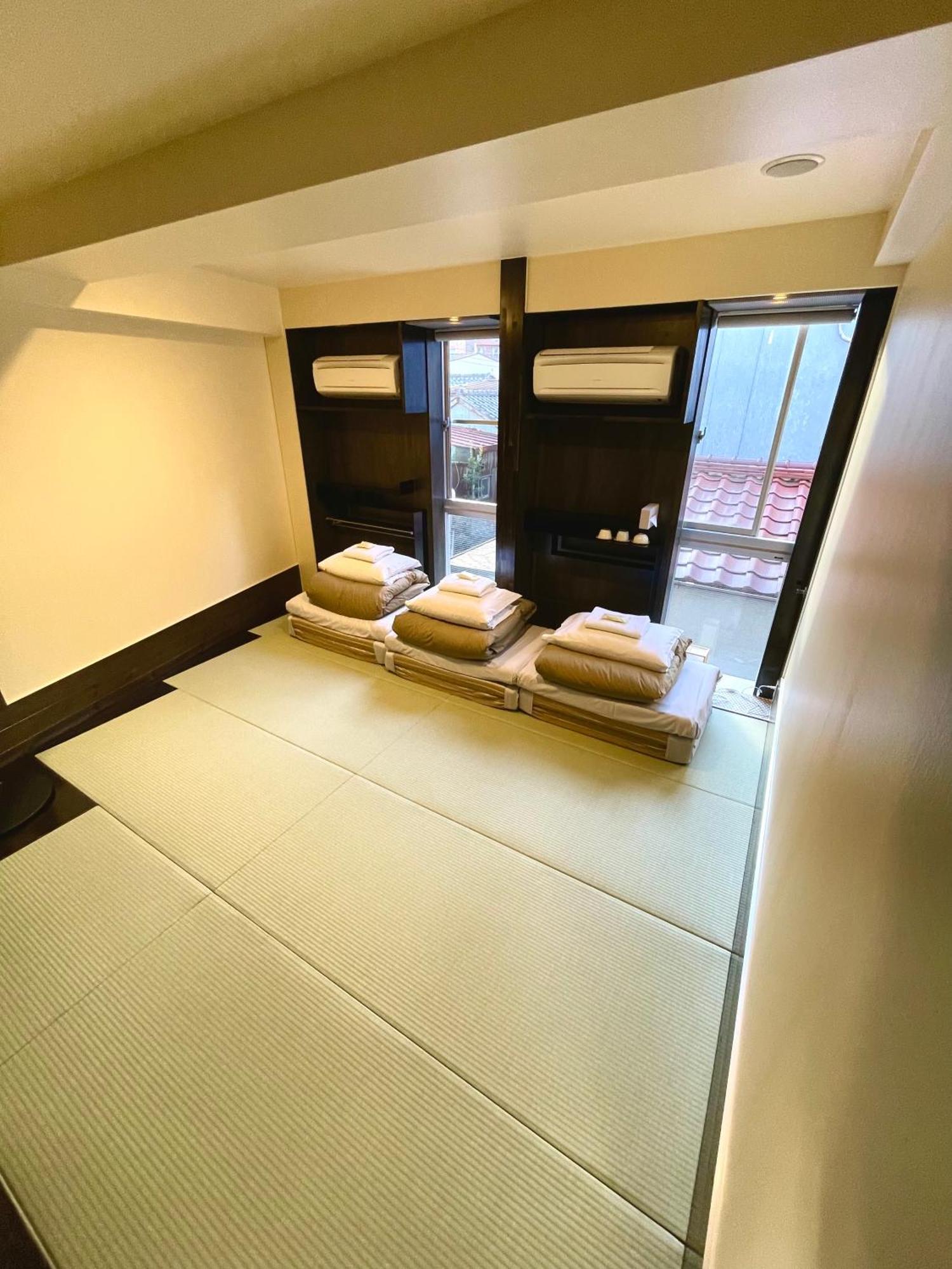 Superior Quadruple Room,1642321236:JPEG