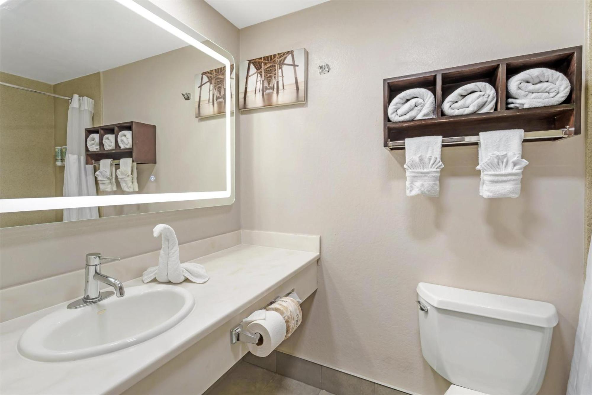 King Room with Whirlpool - Non-Smoking,1681723393:JPEG