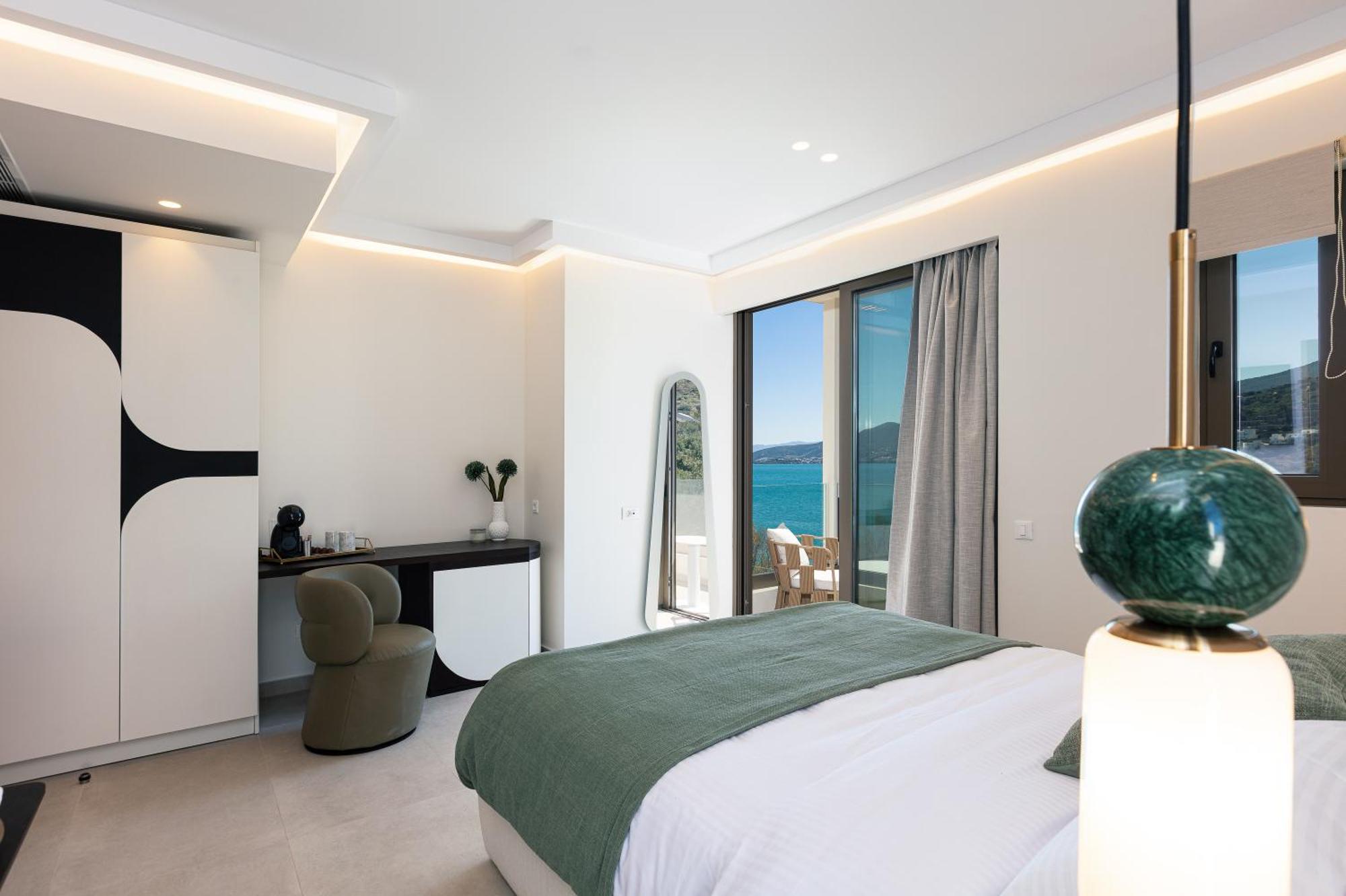 Deluxe Double Room Side Sea View