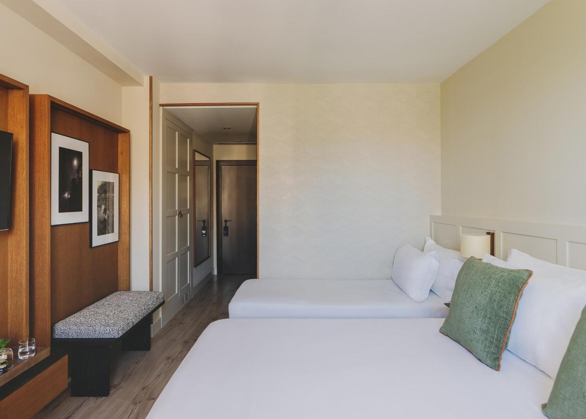 Chambre Supérieure avec Lit d'Appoint