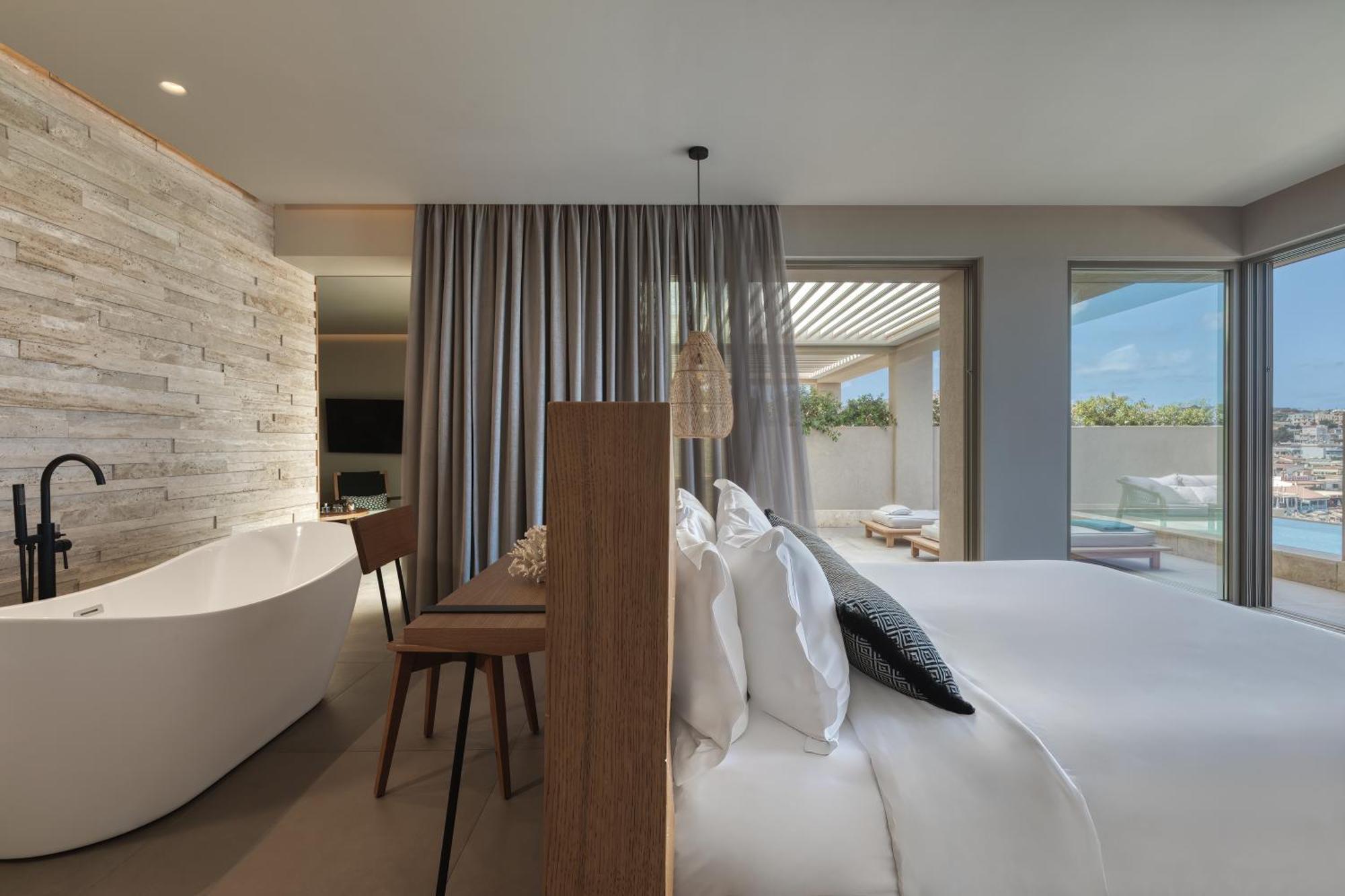 Suite Diamond Ambassador avec Petite Piscine - Vue sur Mer
