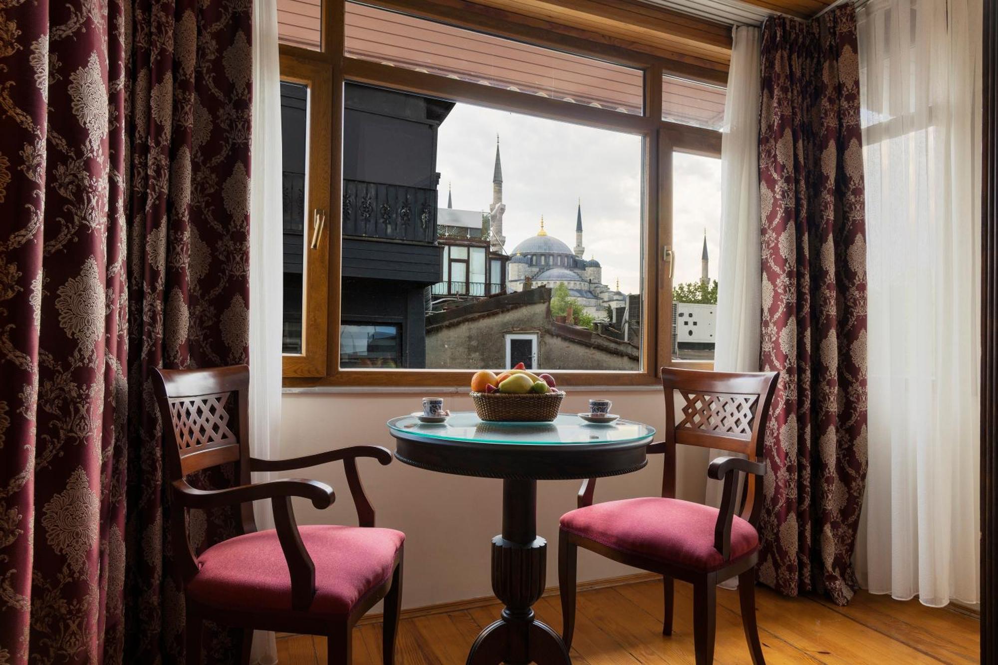 Deluxe Blue Mosque Suite