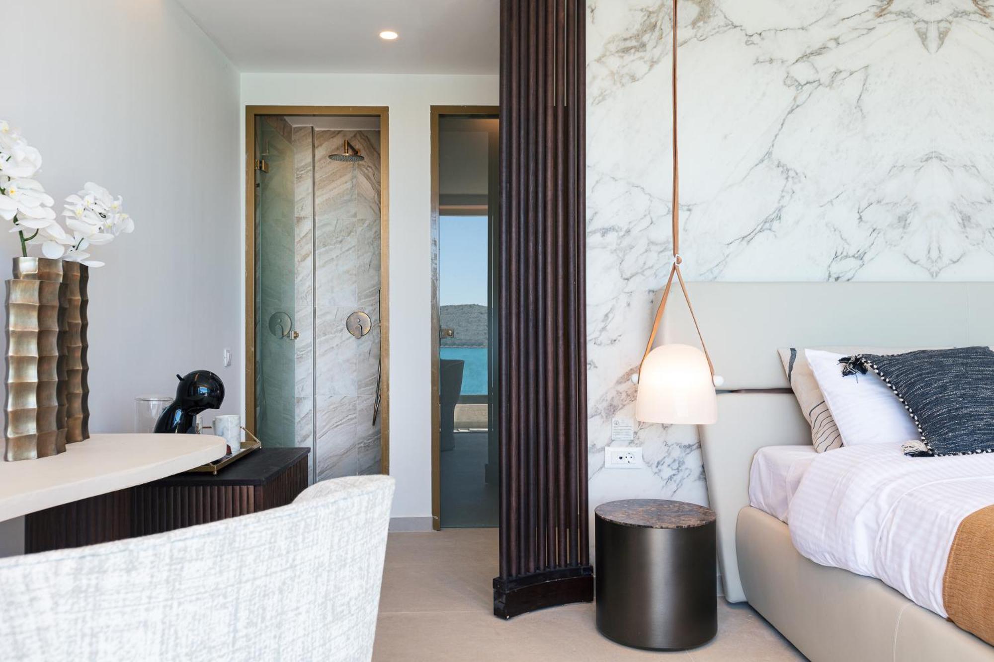 Deluxe Suite Sea View Outdoor Jaccuzzi