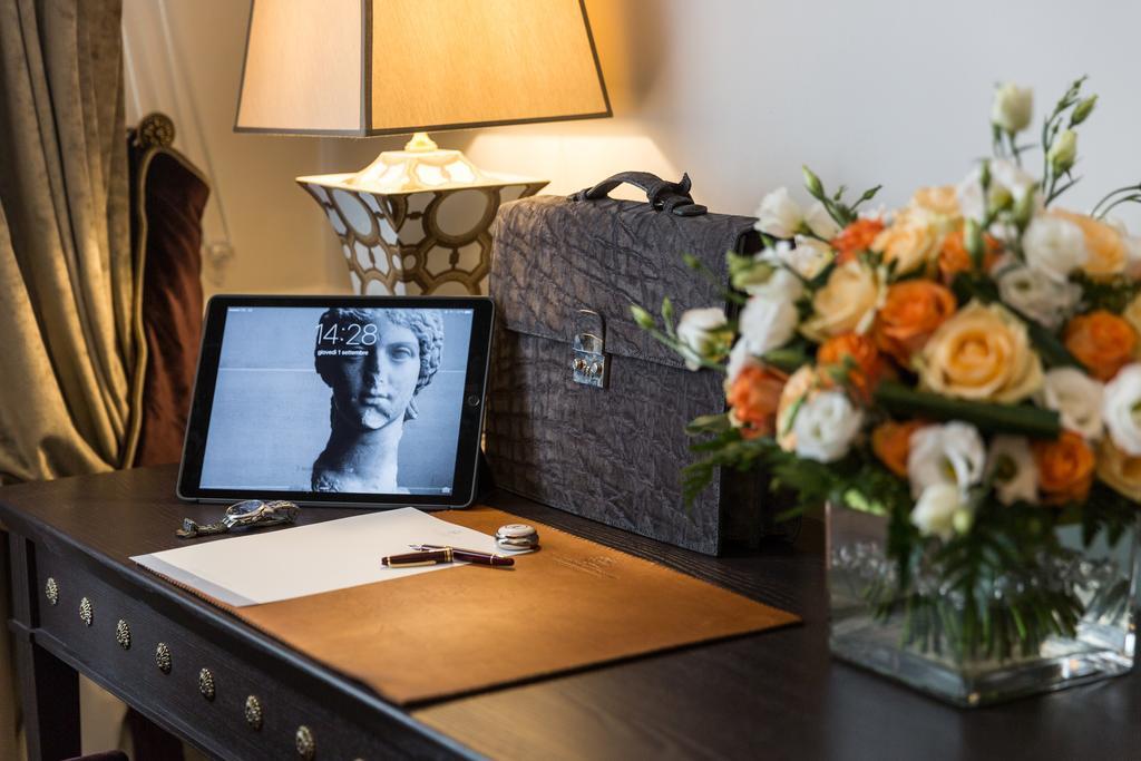 Executive Double Room with Bathtub,640772202:JPEG