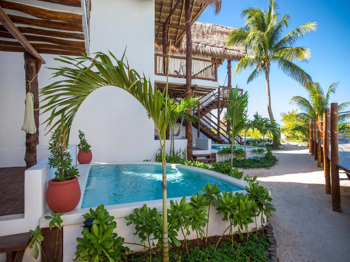 Suite Junior avec Piscine Privée (4 Personnes)