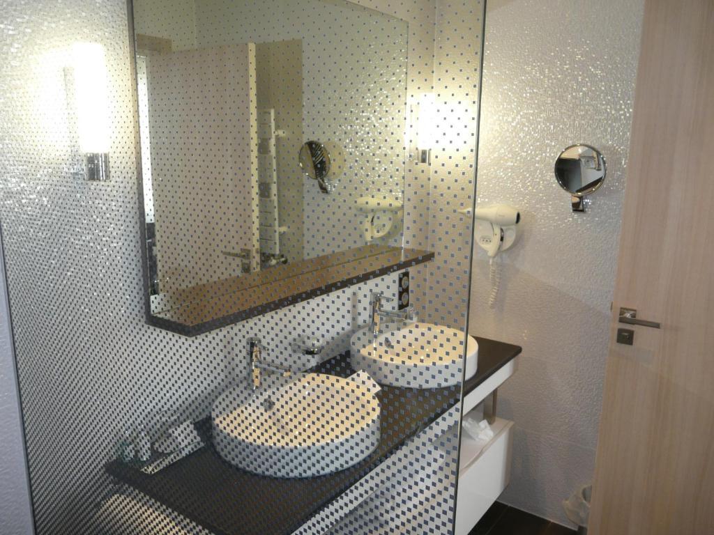 Escale Classic Double Room with City View,110372898:JPEG