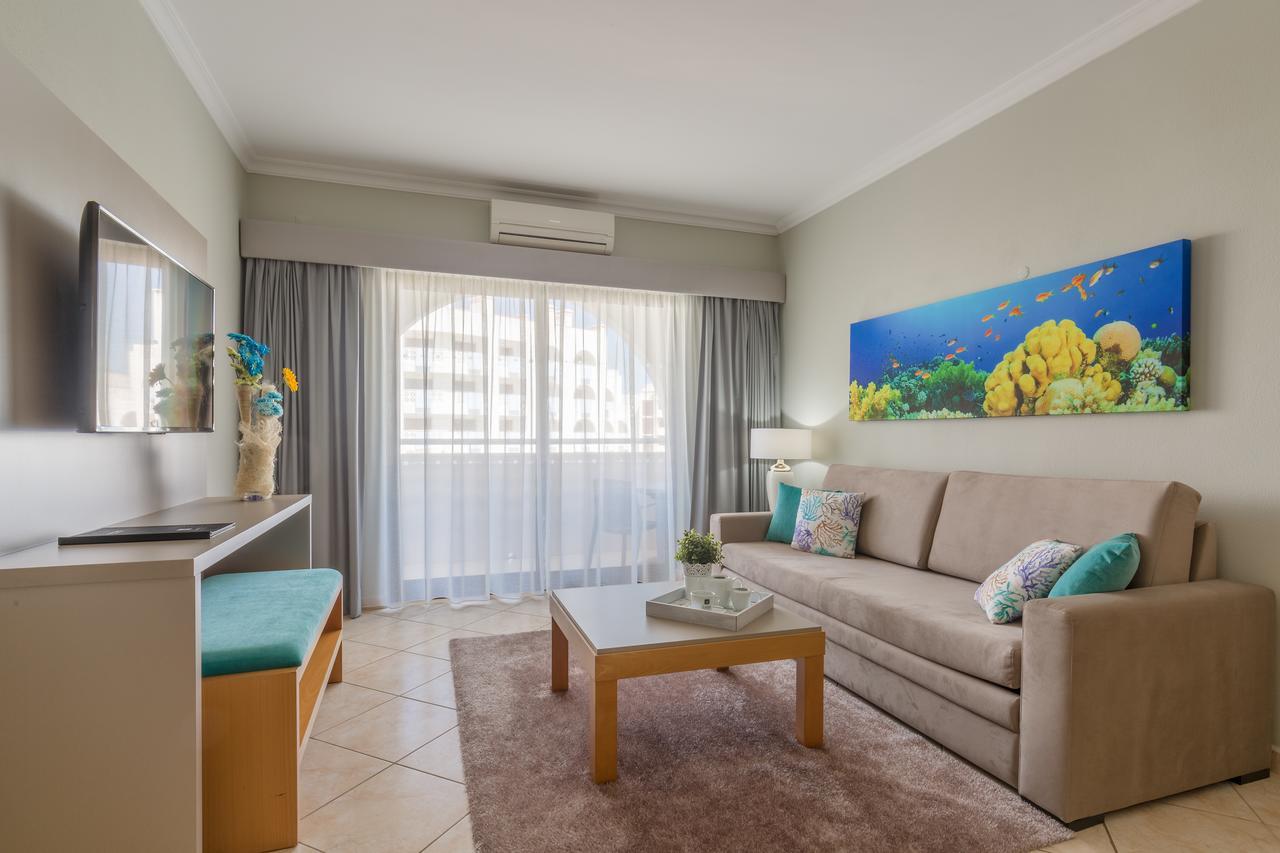 One-Bedroom Apartment,632840064:JPEG