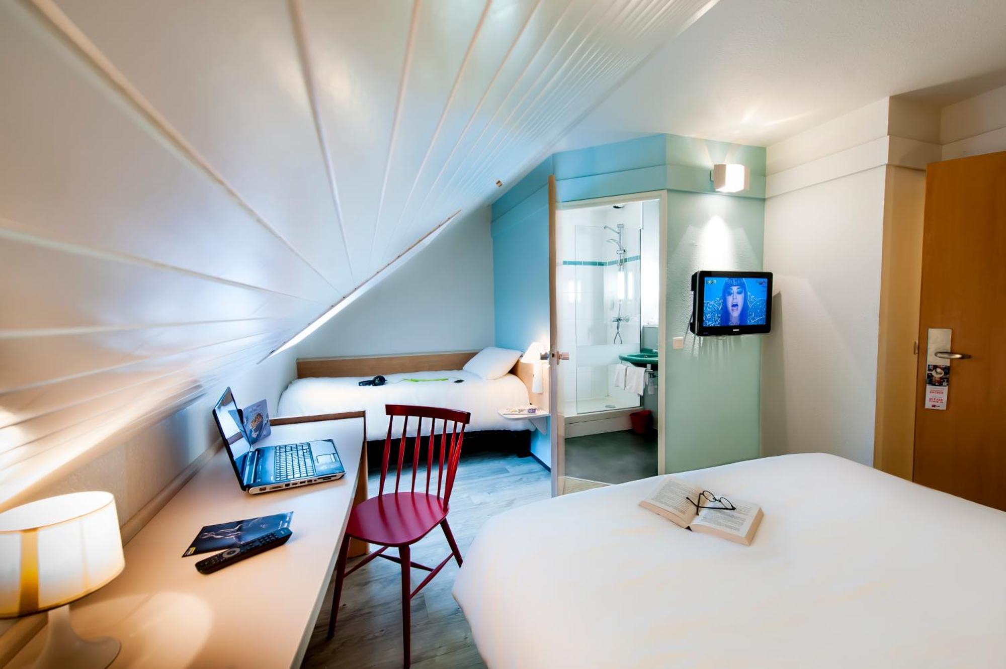 Chambre Standard avec 1 Lit Double et 1 Lit Simple