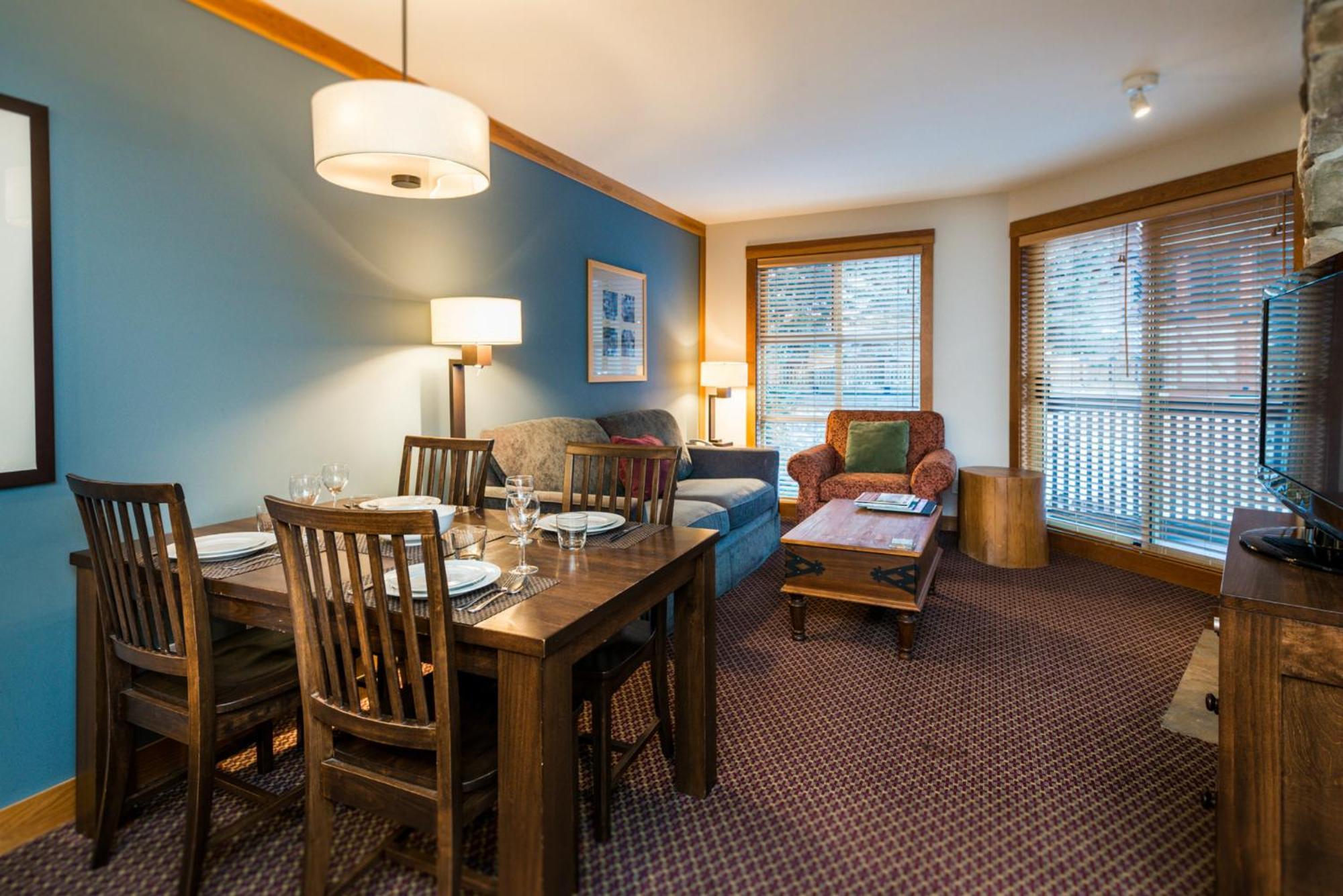 One-Bedroom Apartment,704945800:JPEG