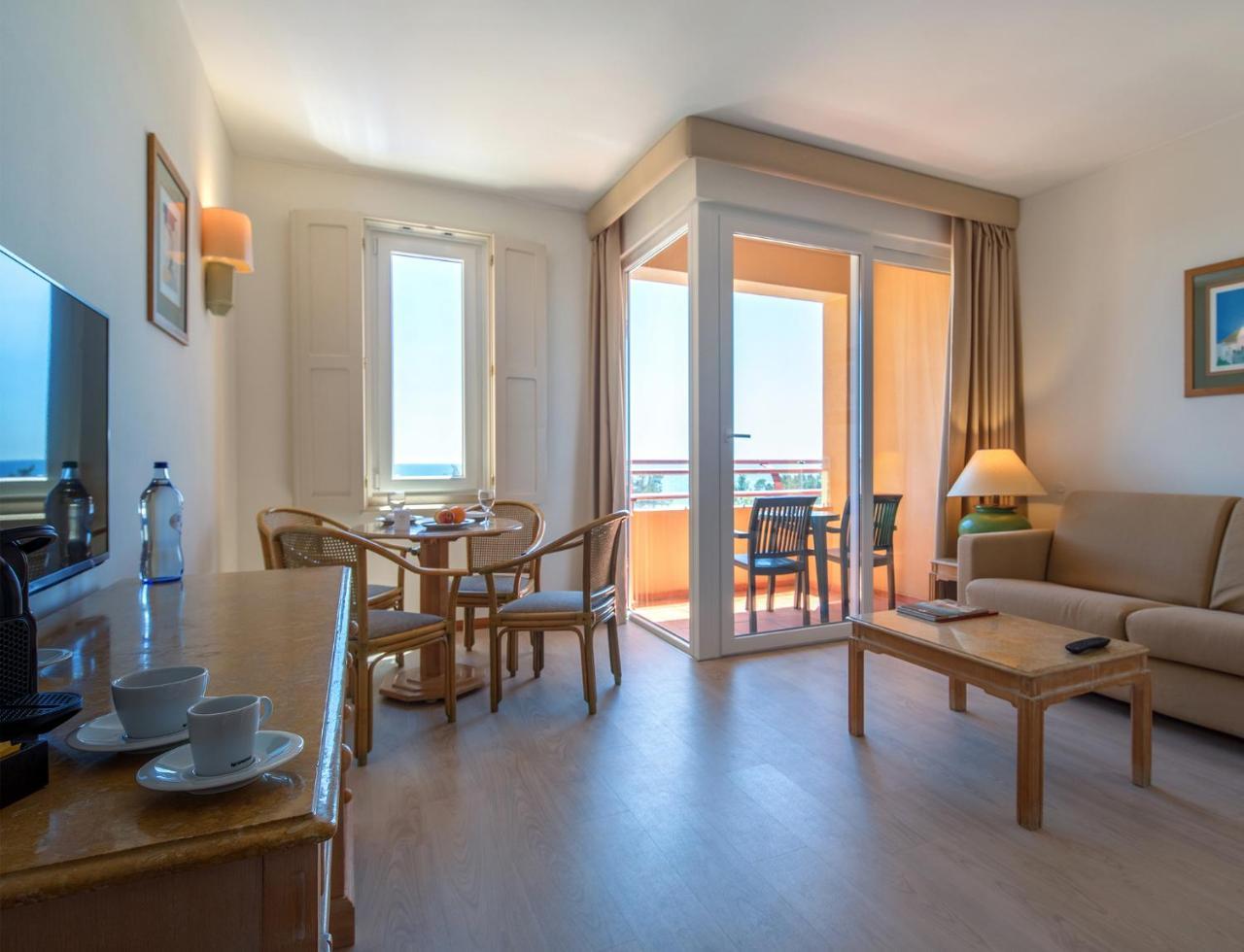 Suite Familiale Deux Chambres avec Terrasse