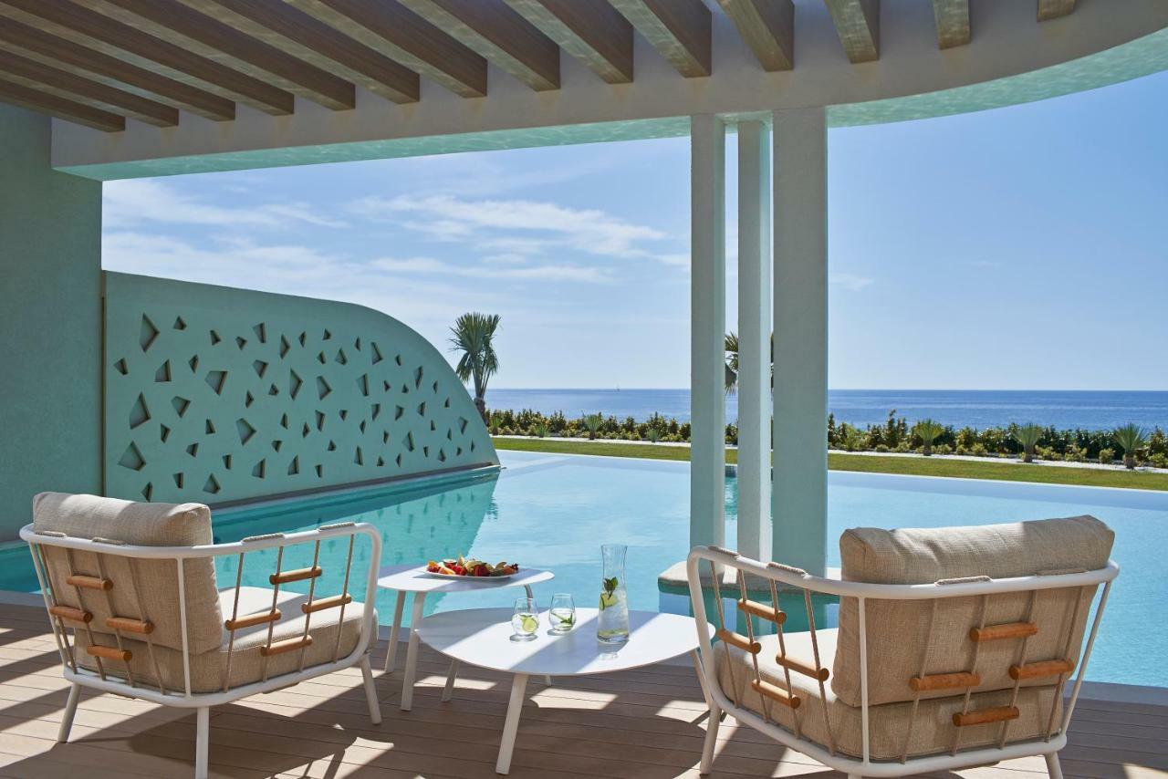 Suite Supérieure avec Piscine Privée et Transfert Gratuit - Vue sur Mer
