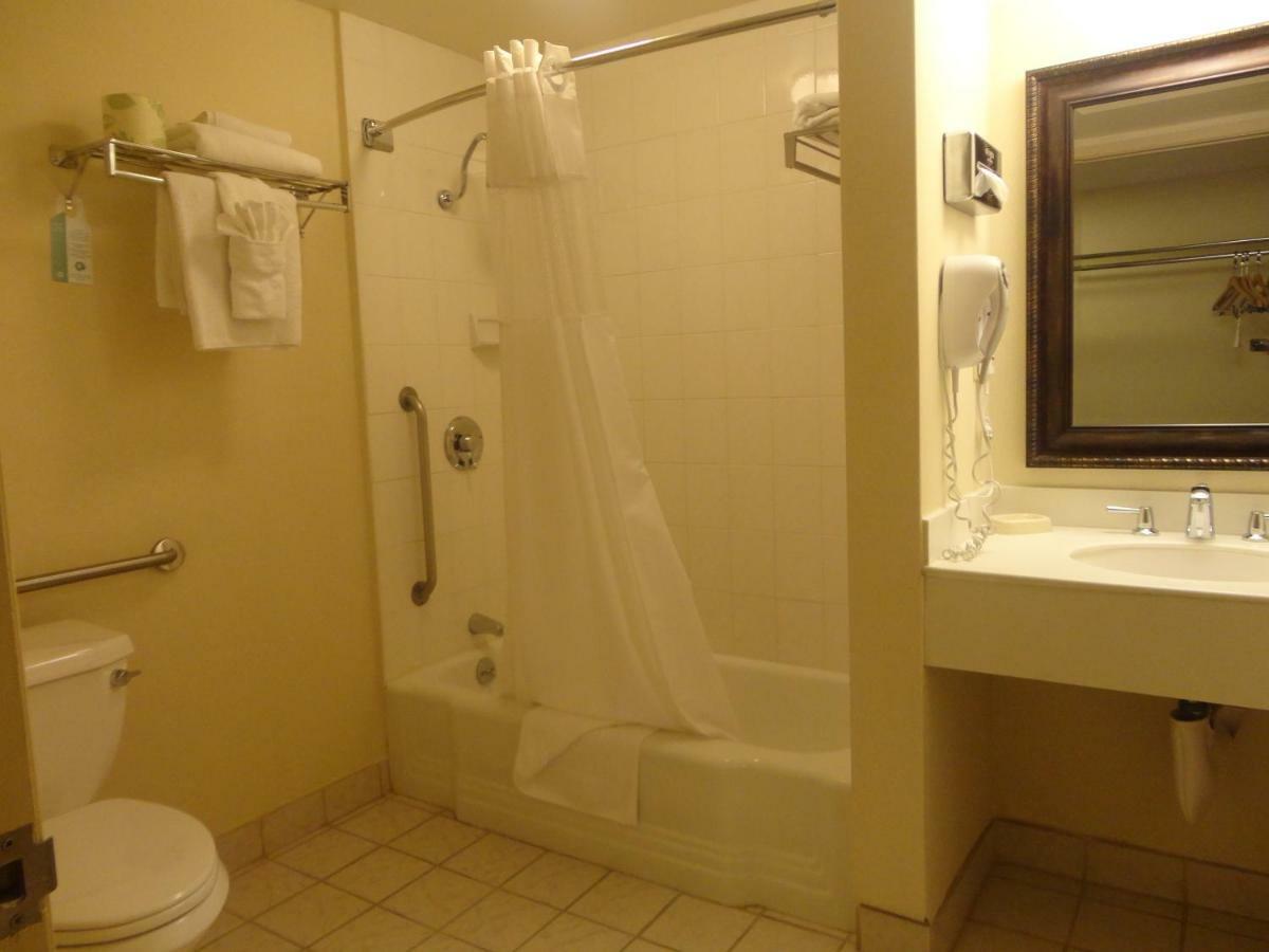 Queen Room - Disability Access,1706367079:JPEG