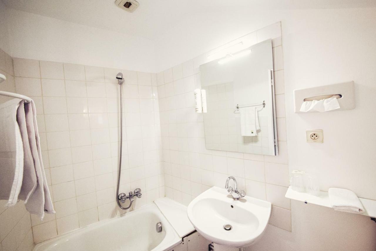 Chambre Lits Jumeaux avec Accès Gratuit au Jacuzzi