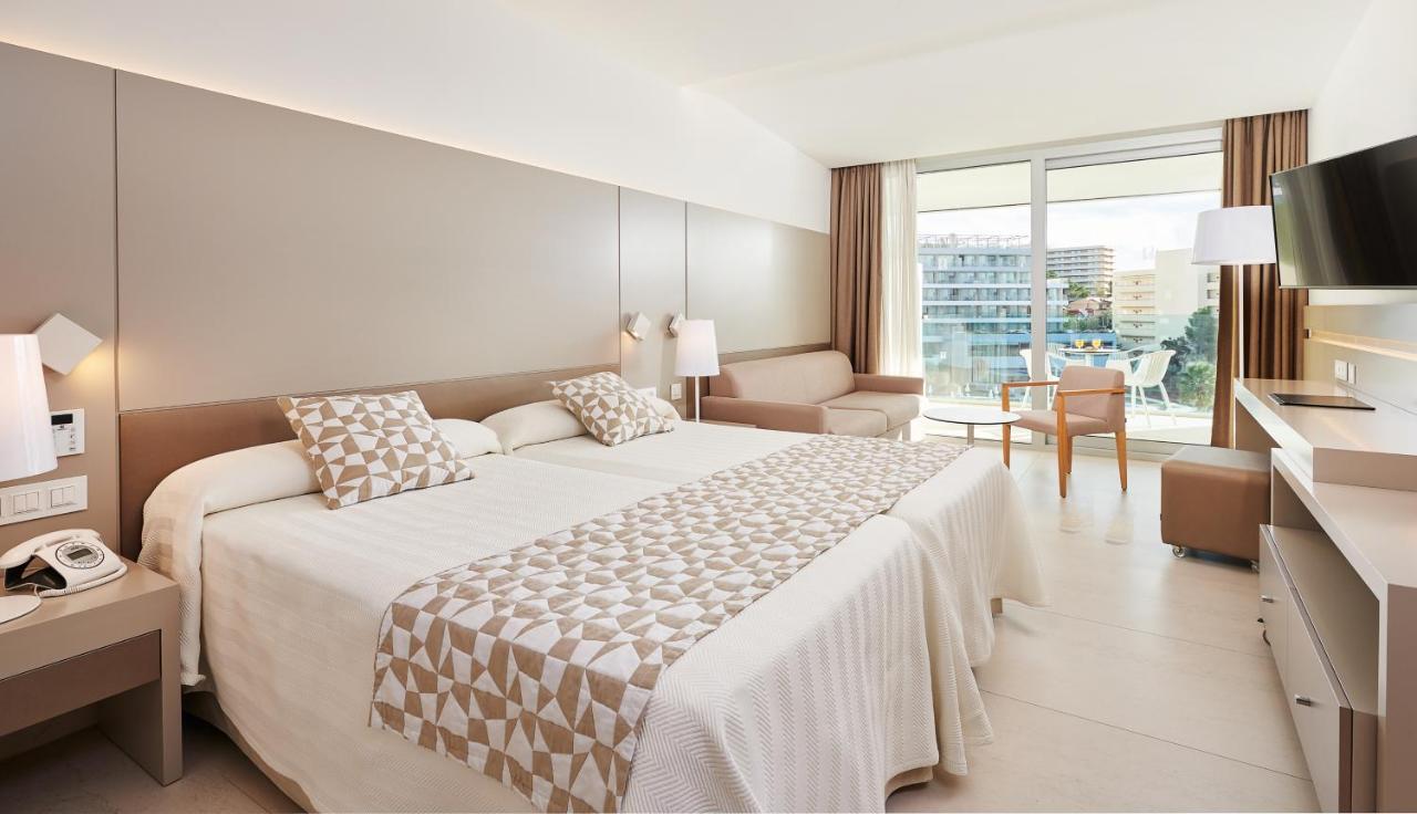 Chambre Double - Vue sur Piscine