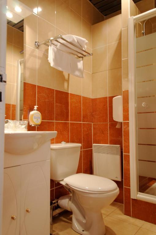 Standard Double or Twin Room,1090651620:JPEG