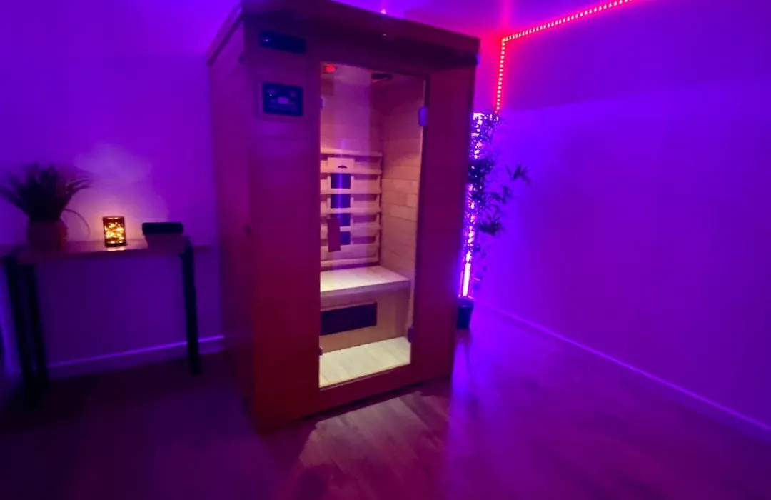 COSY&SPA Appartement Luxe JACUZZI SAUNA Suite Cristal-1