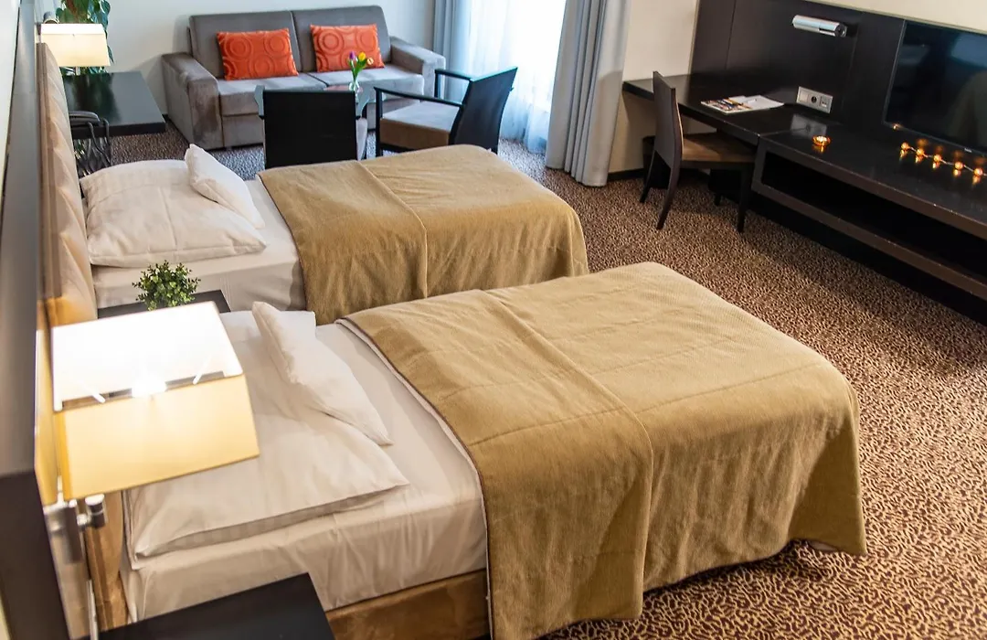 Hotel Avance-1