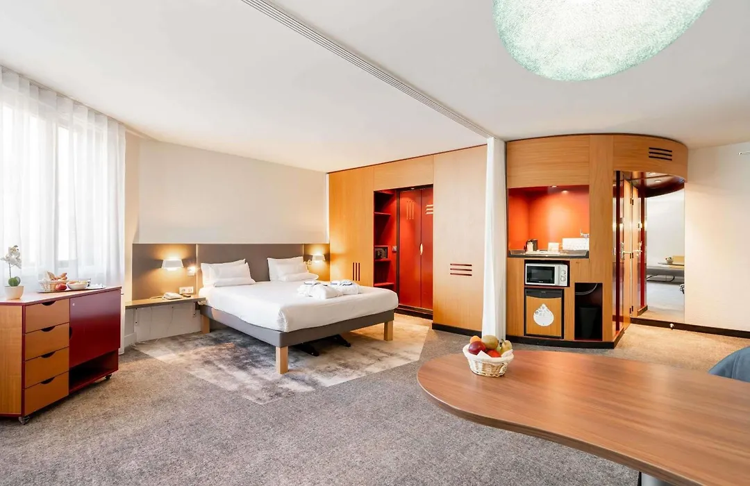 Novotel Suites Cannes Centre-1