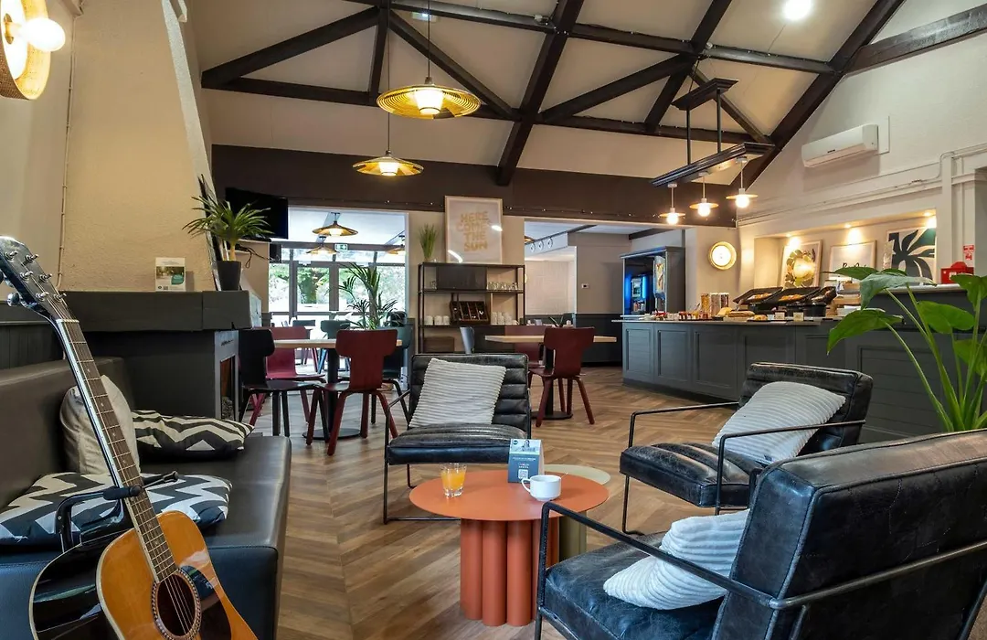 B&B Hotel Niort Sud Venise Verte-1