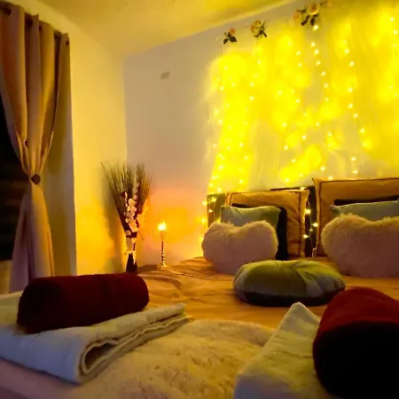 COSY&SPA Appartement Luxe JACUZZI SAUNA Suite Cristal-2