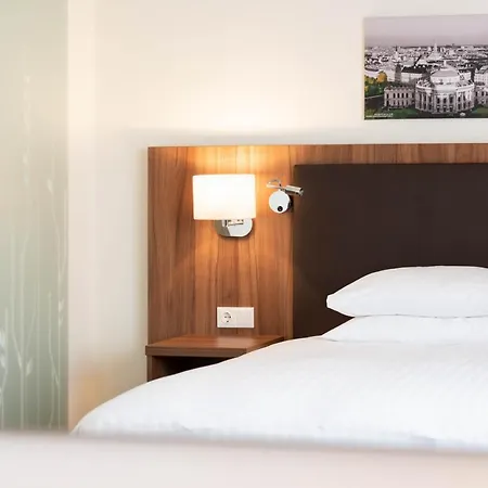 Hilton Garden Inn Vienna South-3