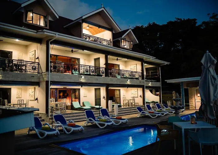 CocoLux Luxury Apartments