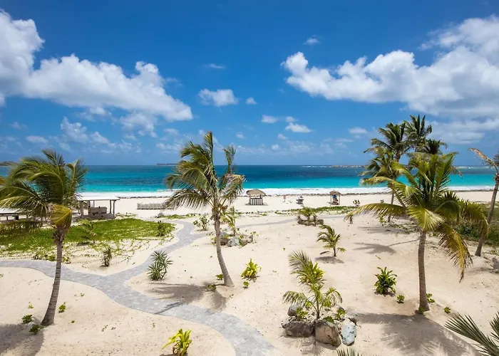 Resort: Orient Beach Hotel