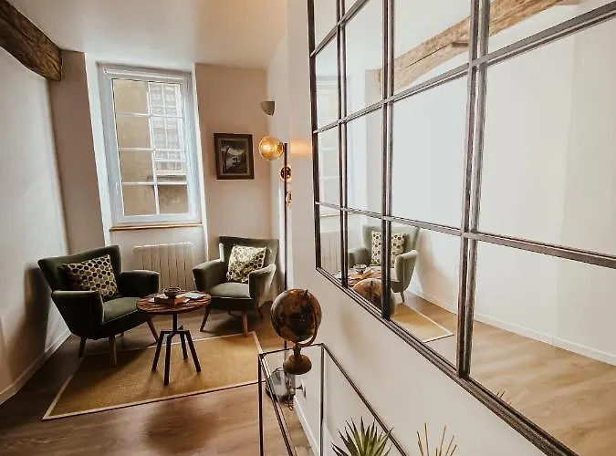 Hôtel 4 étoiles: L'AccrocheCoeur