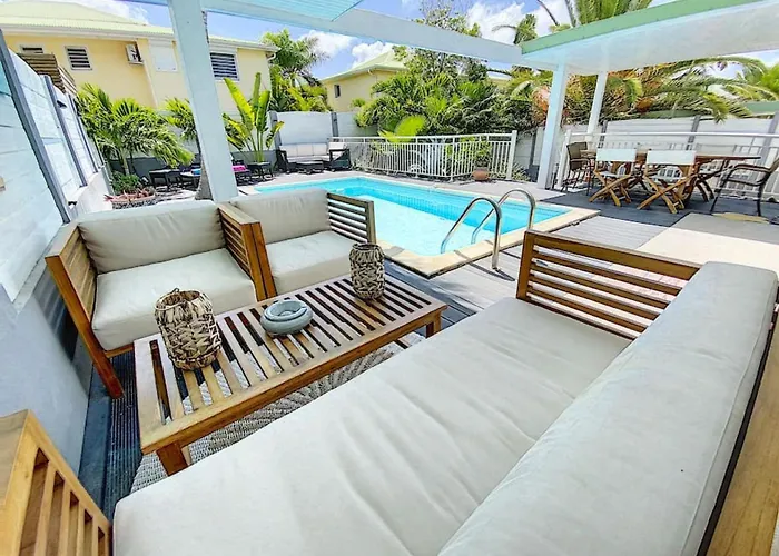 Hôtel accueillant les animaux: Villa Zandoli, Walkable Orient Bay Beach, Private Pool