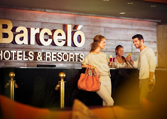 Animaux admis Barcelo Bavaro Beach (Adults Only)