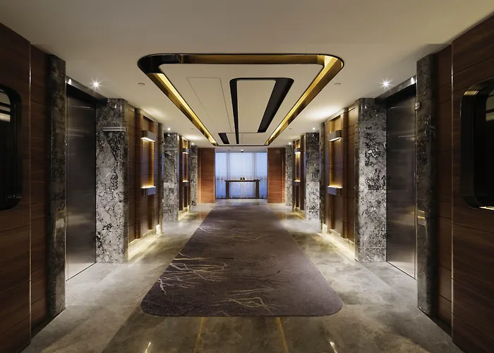 Royal Plaza Hotel
