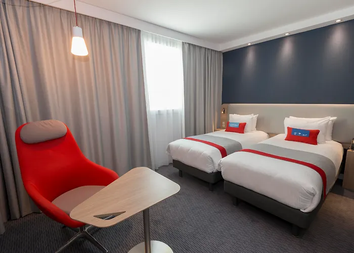 Hôtel accueillant les animaux: Holiday Inn Express Paris - Velizy By Ihg