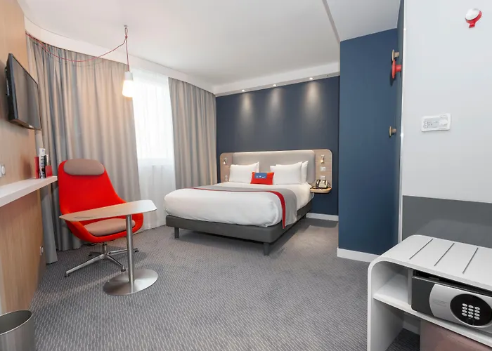 Hôtel accueillant les animaux: Holiday Inn Express Paris - Velizy By Ihg