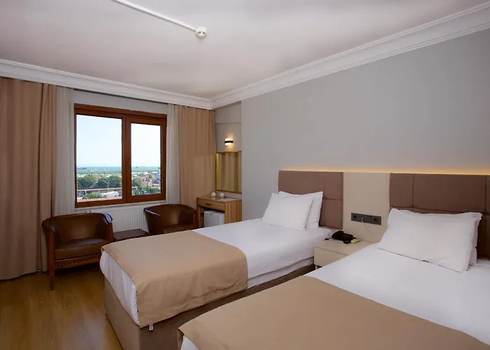 Resort: Grand Ant Hotel