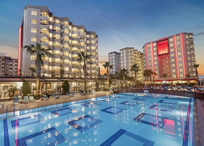 Hôtel avec vue: Ramada Resort By Wyndham Lara